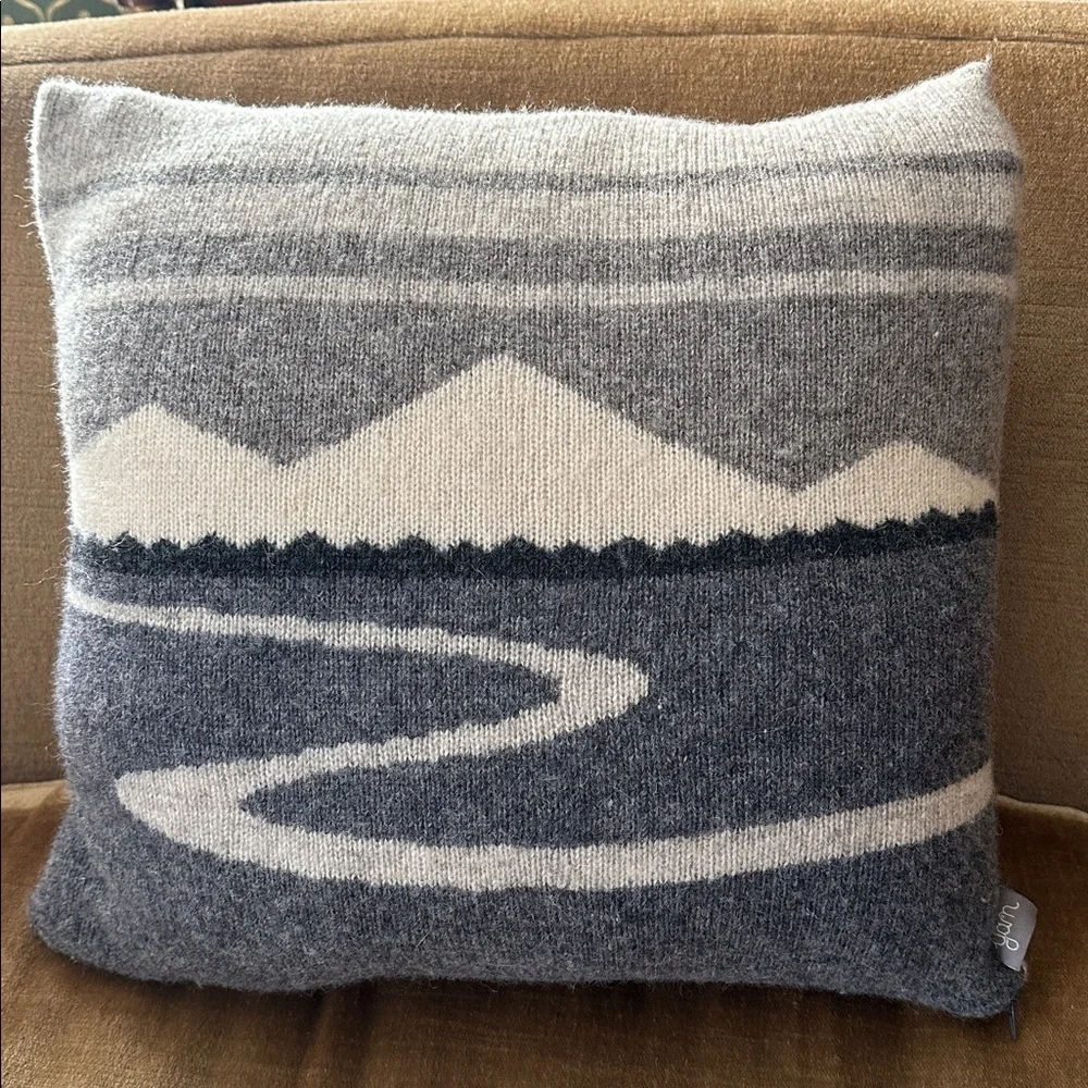 My Friend Yarn Jamtland Cushion Cover Scandinavian Design Handmade Throw Pillow